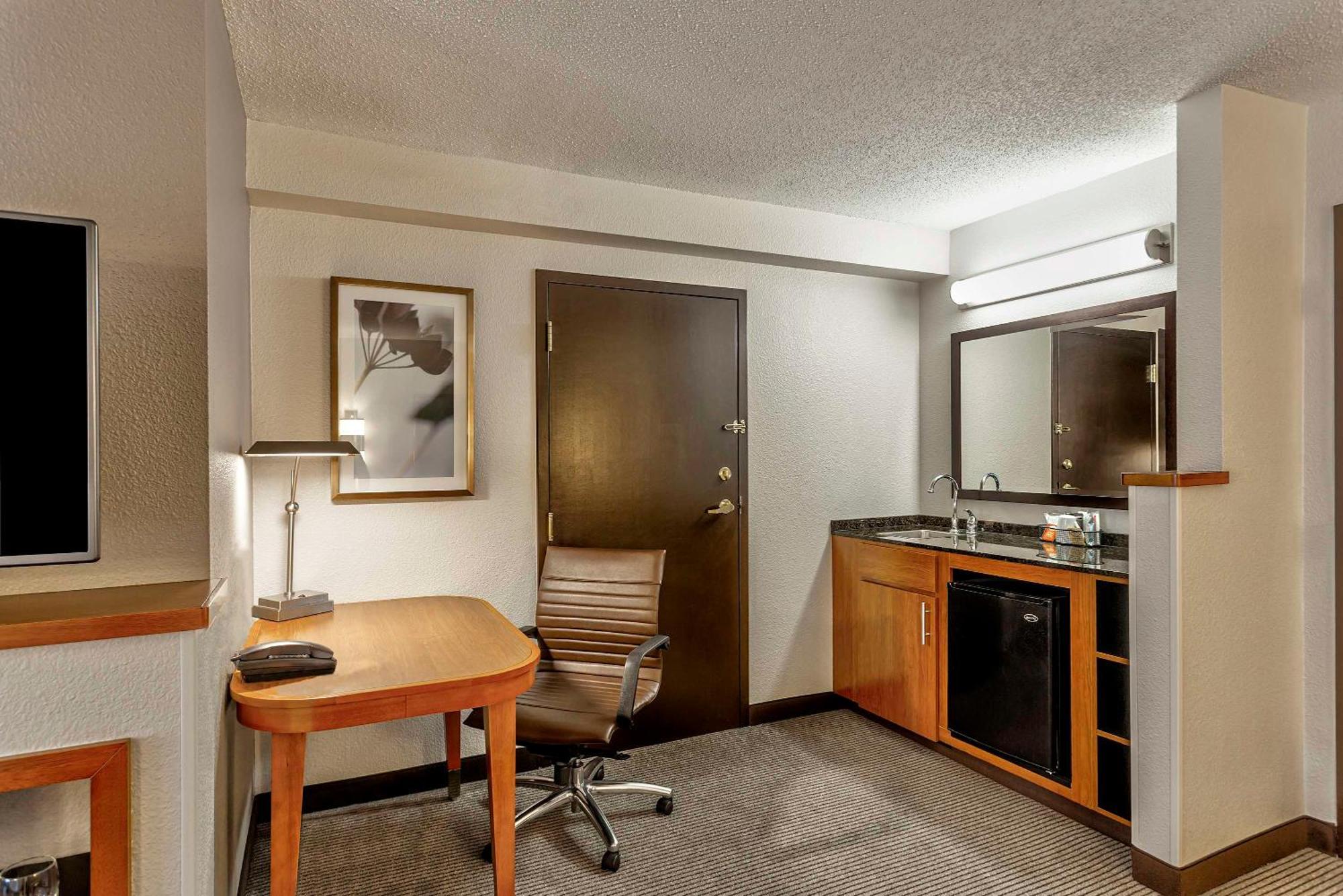 Hyatt Place Kansas City/Overland Park/Convention Center Dış mekan fotoğraf