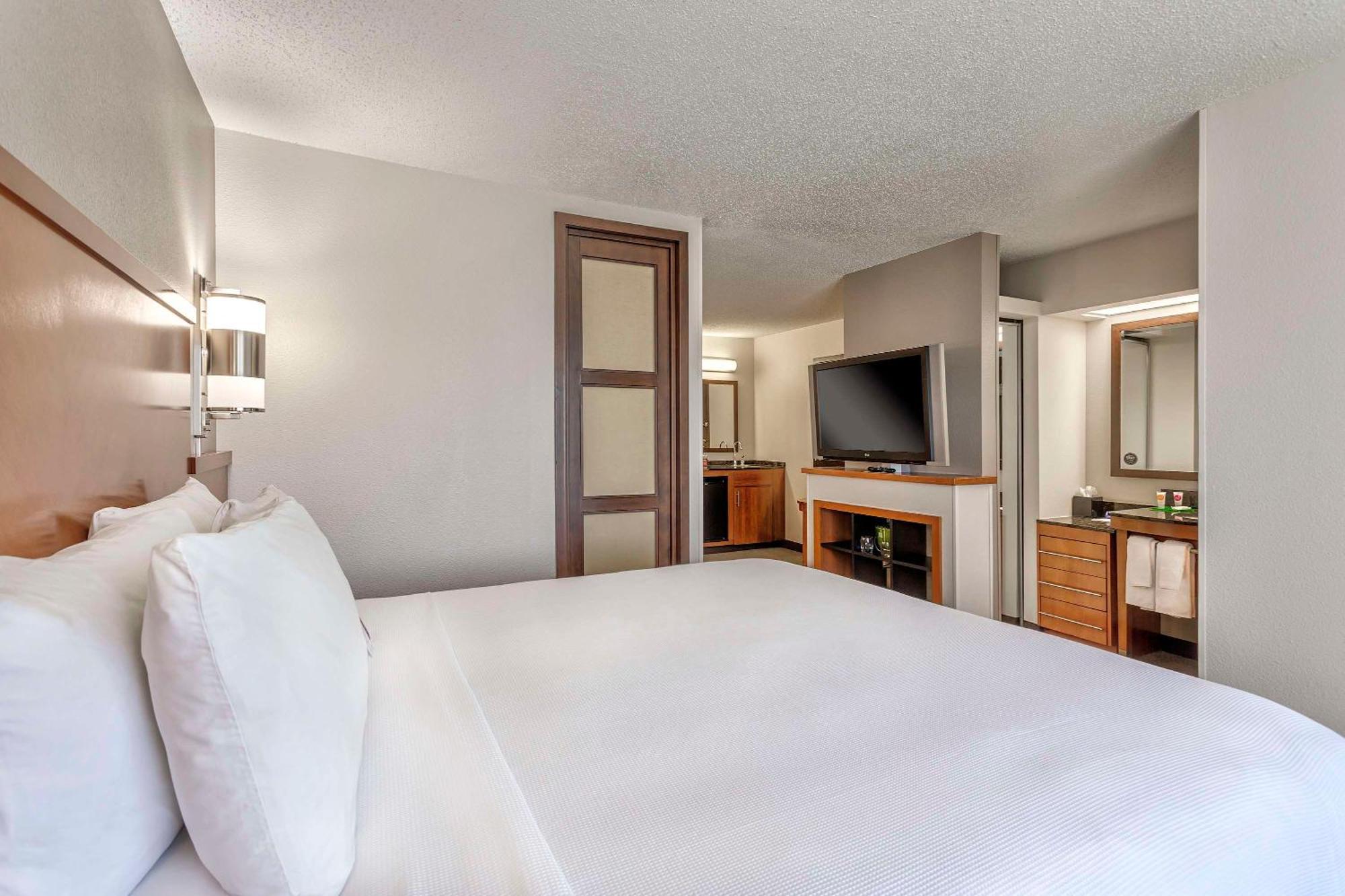 Hyatt Place Kansas City/Overland Park/Convention Center Dış mekan fotoğraf